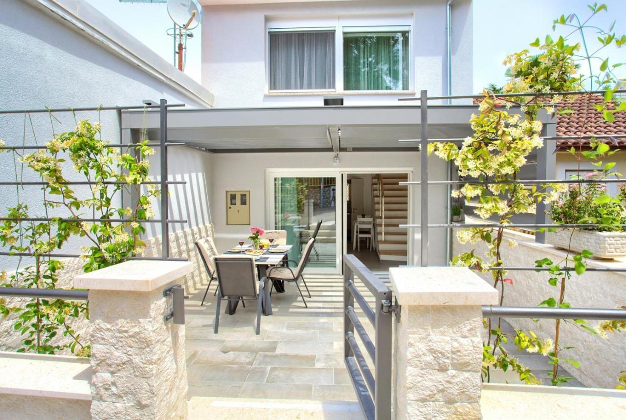 Holiday House Mar Malinska Exterior photo
