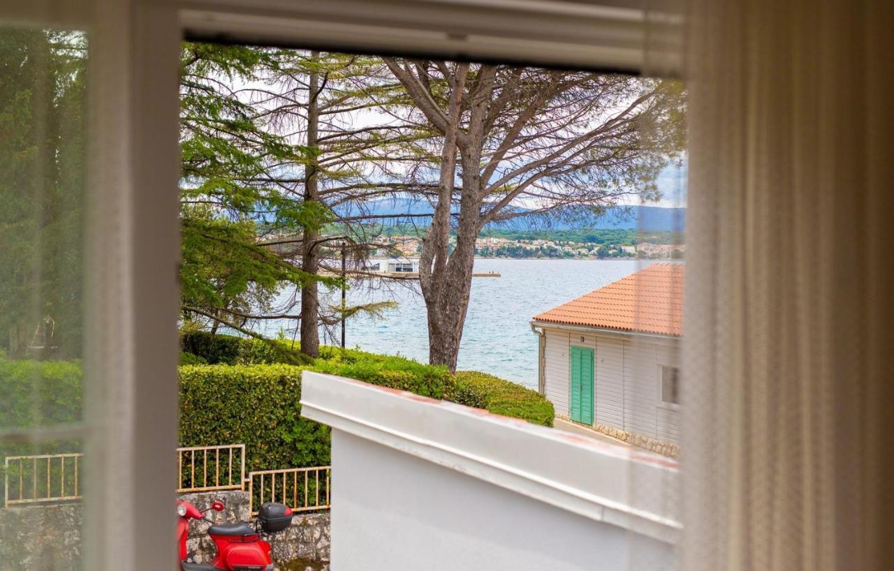 Holiday House Mar Malinska Exterior photo